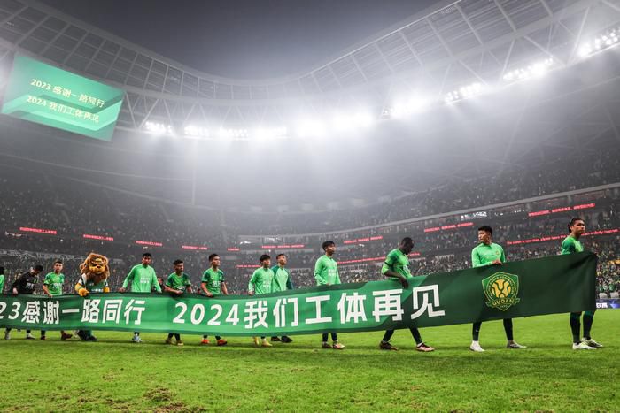 本赛季目前为止，德里赫特为拜仁出场11次，打进1球。